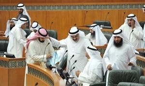مبارك الوعلان وجمال الشهاب واحمد مطيع ودانس الصالح
