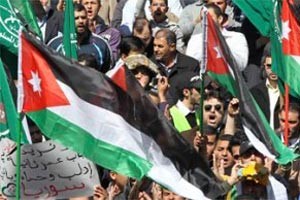 مئات الأردنيين يتظاهرون في عمان ضد مشروع قانون الانتخابات الجديد