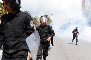 عناصر الأمن في تونس يطالبون بأمن «جمهوري ومحايد»