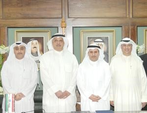 مسؤولو برقان والملاحة العربية المتحدة قبيل التوقيع على الاتفاقية﻿