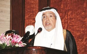 وزير الكهرباء والمياه معبدالله الحصين ﻿