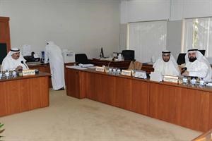 د وليد الطبطبائي ومحمد الدلال وعلي الراشد اثناء انعقاد اللجنة التشريعية﻿