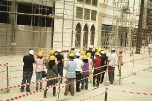 وخلال الاستماع لشرح مهندسي الشركه ﻿
