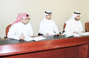 عمر المطوع مترئسا الجمعية العمومية للشركة 	قاسم باشا﻿