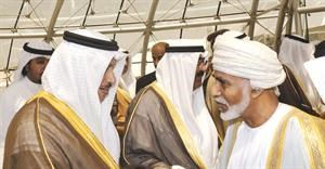 الشيخ مشعل الاحمد والشيخ جابر المبارك في استقبال الضيف الكبير﻿