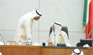 الرئيس احمد السعدون والشيخ صباح الخالد على المنصة﻿