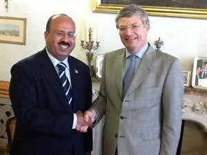 السفير فيصل المسيليم خلال لقائه نائب رئيس وزراء مالطا﻿