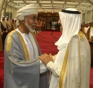 صاحب السمو الامير مودعا السلطان قابوس﻿