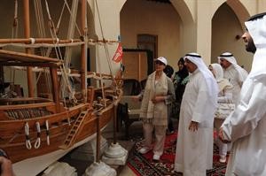 الشيخة امثال الاحمد في جولة ببيت العثمان﻿