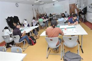 جانب من الطلبة خلال ورشة عمل متين غوزال
