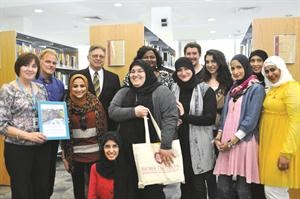 اعضاء الجمعية سيجما داو دلتا والمتطوعون﻿