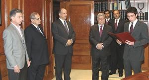 الامير حسين بن عبدالله يؤدي اليمين وليا للعهد
