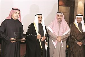 خالد بن سلامة يتسلم جائزة الشيخ ناصر سعود الصباح للتميز العقاري
