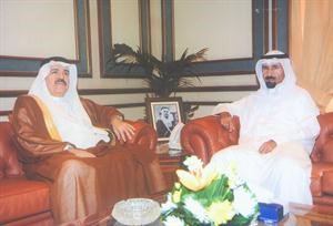 الشيخ علي الجابر مستقبلا السفير الاماراتي
