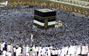 وزير الحج السعودي لتيسير أسعار الحج والعمرة