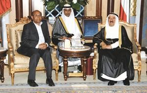 صاحب السمو الامير الشيخ صباح الاحمد خلال المباحثات مع الرئيس د محمد المنصف المرزوقي
