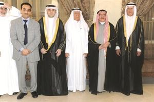 دعبدالرسول بهبهاني وداحمد بهبهاني يهنئان﻿