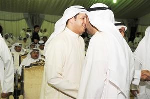 الشيخ احمد الفهد والوزير السابق بدر الشريعان﻿