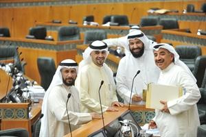 دعبدالحميد دشتي ودعلي العمير ودانس الصالح وعبداللطيف العميري