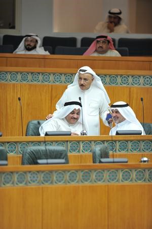 صالح عاشور ونبيل الفضل ومحمد الجويهل