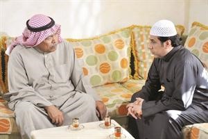 الفرج مع باسم عبد الامير في مشهد من مسلسل مجموعة انسان﻿