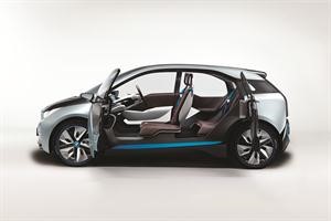 «BMW» تركز على حلول التنقل المستدام وتطلق «BMW i» 