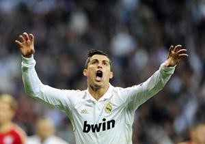 نجم ريال مدريد كريستيانو رونالدو للقبض على لقب الليغا امام اشبيلية
