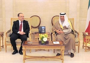 سمو رئيس الوزراء خلال لقائه سمير ديلو