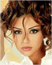 ميريام فارس تحتفل بعيد ميلادها في ميامي بأميركا..وتؤكد صدري طبيعي ولم أجر عملية تجميل