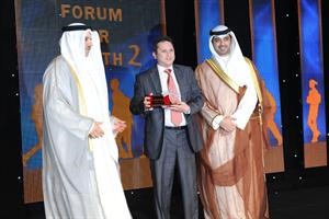 وزير الاعلام خلال افتتاحه الملتقى
