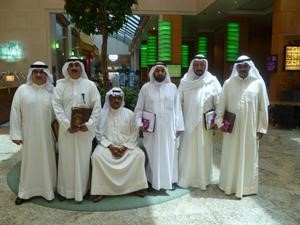 الفريق الغوينم متوسطا المشاركين في دورة الفكر الاستراتيجي﻿