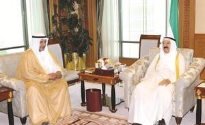 صاحب السمو الامير الشيخ صباح الاحمد مستقبلا احمد الكليب﻿