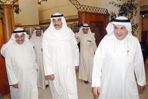 الشيخ صباح الخالد مع محمد الصقر قبل بدء الاجتماع﻿