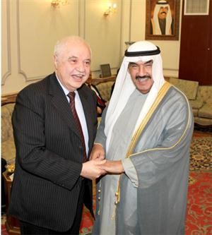 سمو الشيخ ناصر المحمد مستقبلا دطلال ابوغزالة﻿