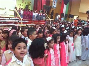 جانب من النشاط المتميز لطلبة رياض الاطفال وهم يؤدون احدى الفقرات ﻿