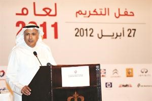 صالح البابطين ملقيا كلمته اثناء الحفل﻿