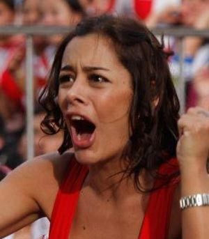 لاريسا: أعشق كاكا رغم زواجه