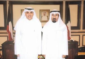 الشيخ علي الجابر خلال استقباله خالد باقر
