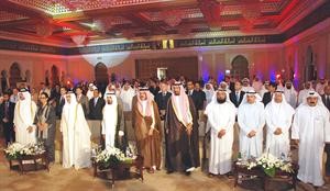 معبدالعزيز الابراهيم والشيخ علي الجابر وكبار الضيوف في مقدمة الحضور لدى افتتاح المؤتمر