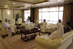 دنايف الحجرف مستقبلا وفد رابطة اعضاء هيئة تدريس التطبيقي
