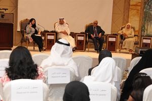 تماضر السديراوي ودعمر البناي خلال اللقاء﻿