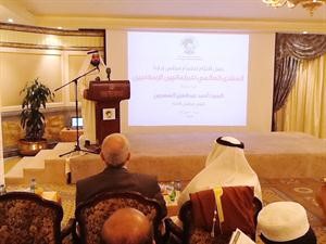 د وليد الطبطبائي متحدثا اثناء الملتقى﻿