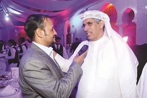 الجلاهمة متحدثا للزميل عبدالحميد الخطيب ﻿