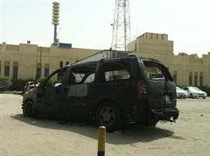 الحريق احال السيارة الى هيكل معدني﻿