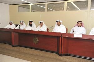 حسين البصري خلال عمومية ابيار للتطوير العقاري سعود سالم
