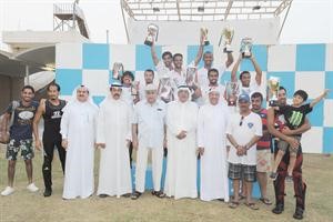اللواء فهد الفهد مع الابطال المتوجين
