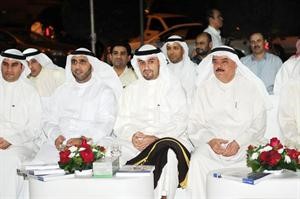 انس الصالح ومحمد الكندري في مقدمة الحضور ﻿