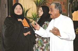 محمد جابر مع الفنانة انتصار الشراح وشفيقة يوسف في لقطة من مسلسل الوداع