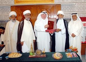 تكريم احد الواقفين﻿