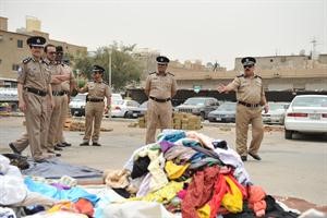 القيادات الامنية يتقدمهم اللواء عبدالفتاح العلي خلال الحملة﻿